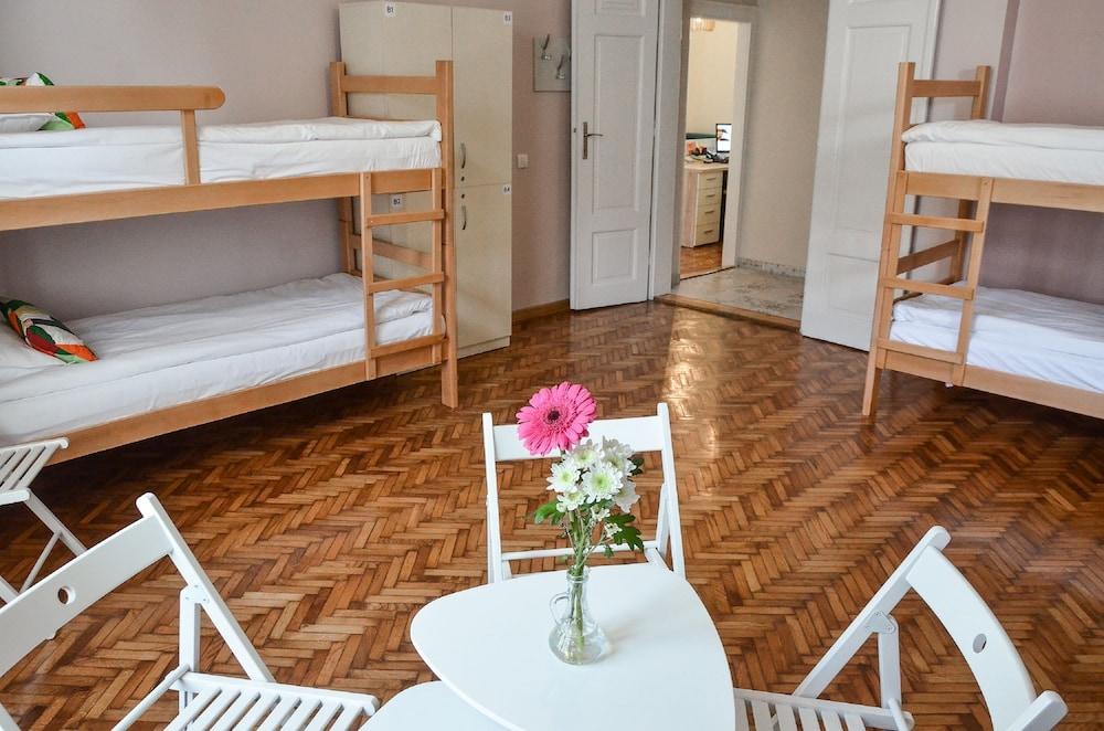 Roommates Hostel Belgrad Zewnętrze zdjęcie