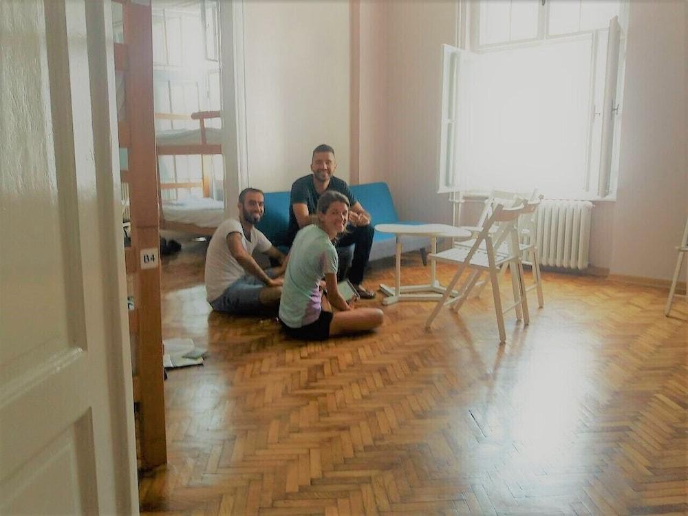 Roommates Hostel Belgrad Zewnętrze zdjęcie