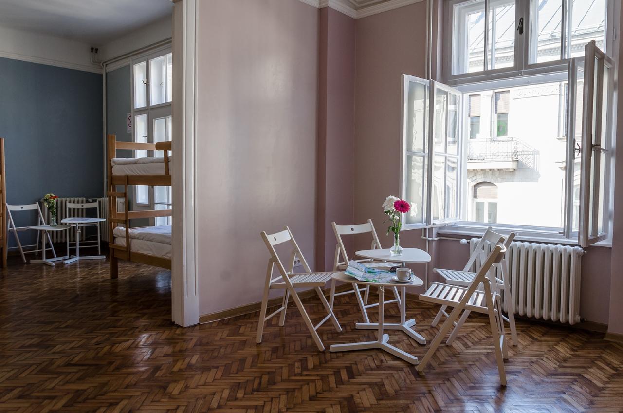 Roommates Hostel Belgrad Zewnętrze zdjęcie