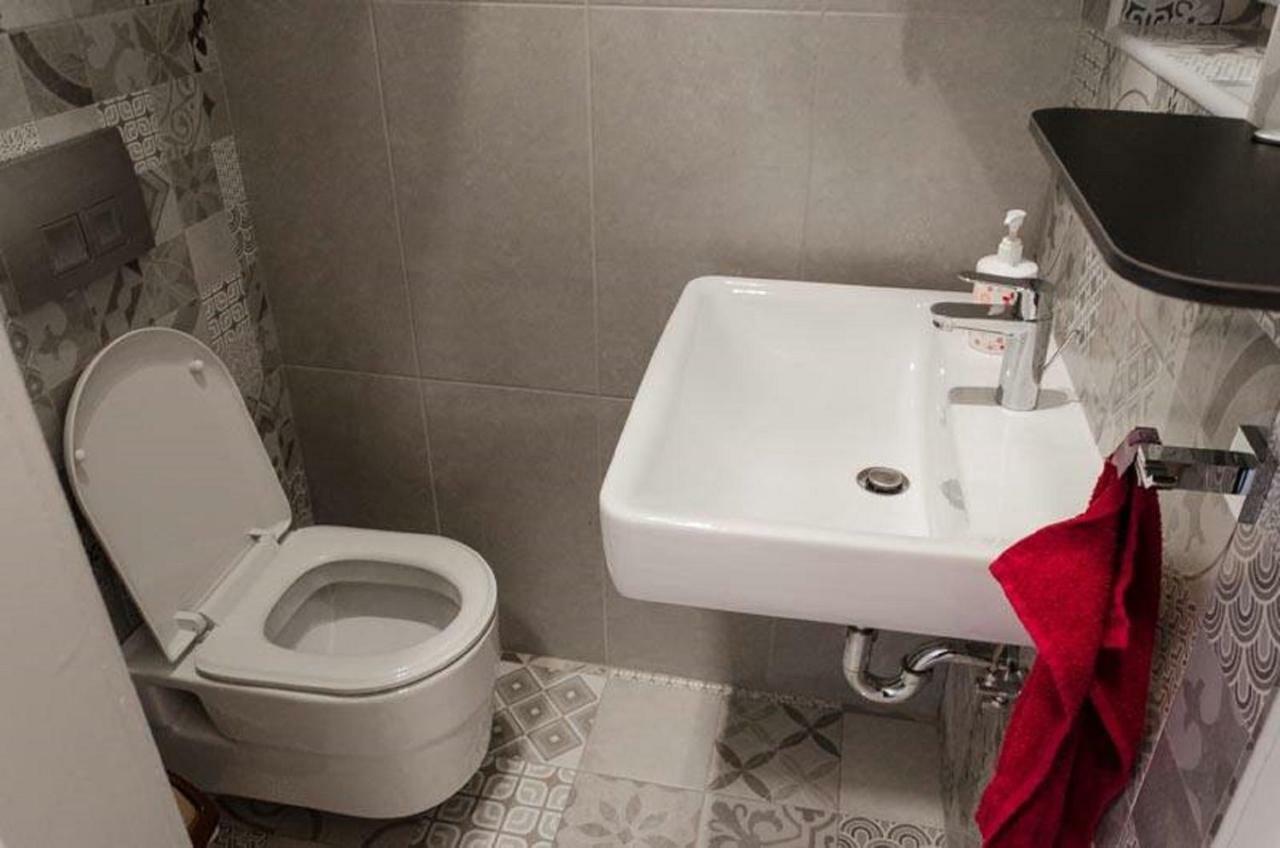 Roommates Hostel Belgrad Zewnętrze zdjęcie